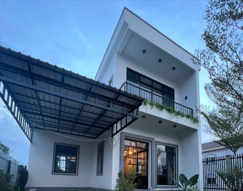 Hang Meas Boutique Hotel กำปอต ภายนอก รูปภาพ