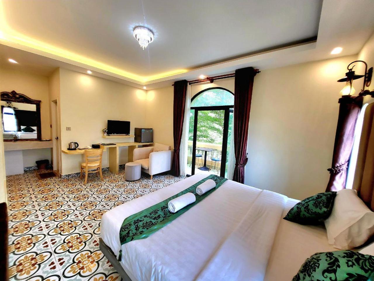 Hang Meas Boutique Hotel กำปอต ภายนอก รูปภาพ
