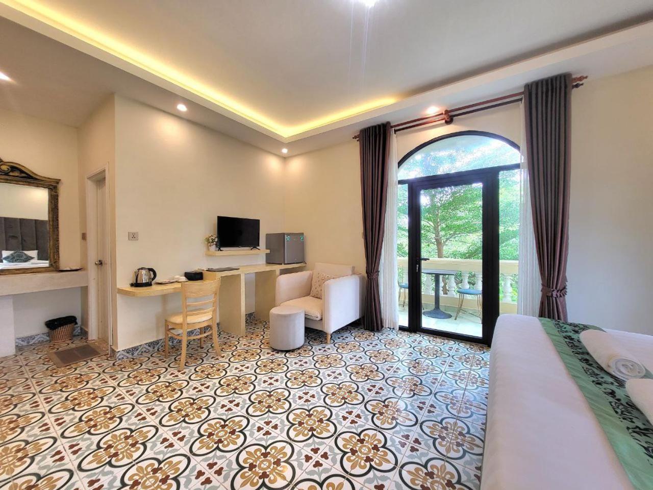 Hang Meas Boutique Hotel กำปอต ภายนอก รูปภาพ