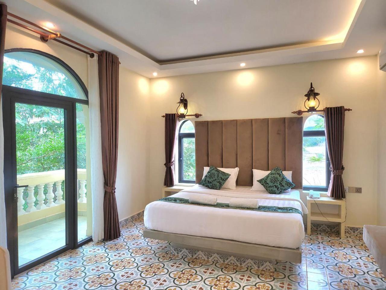 Hang Meas Boutique Hotel กำปอต ภายนอก รูปภาพ