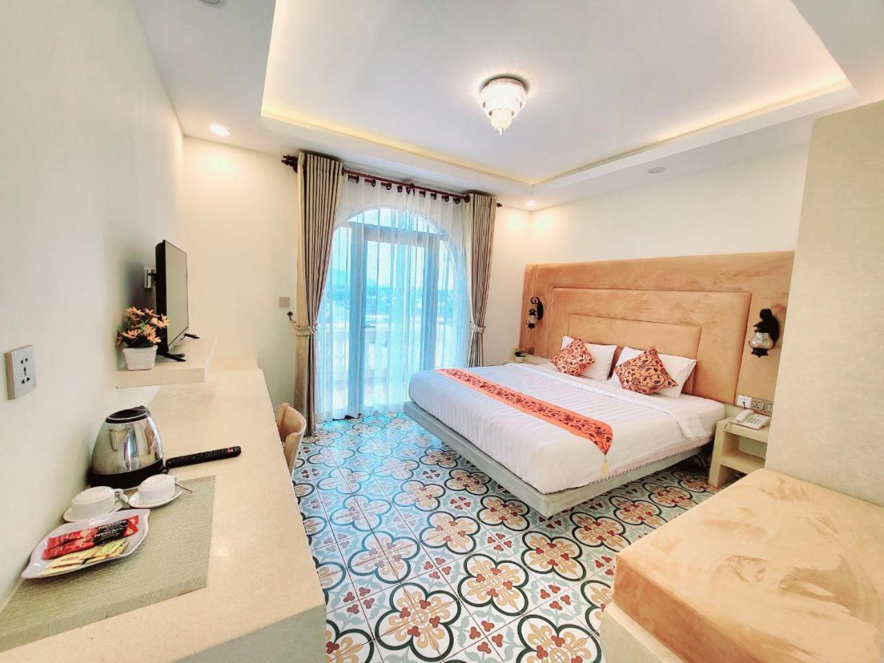 Hang Meas Boutique Hotel กำปอต ภายนอก รูปภาพ