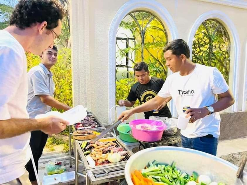 Hang Meas Boutique Hotel กำปอต ภายนอก รูปภาพ